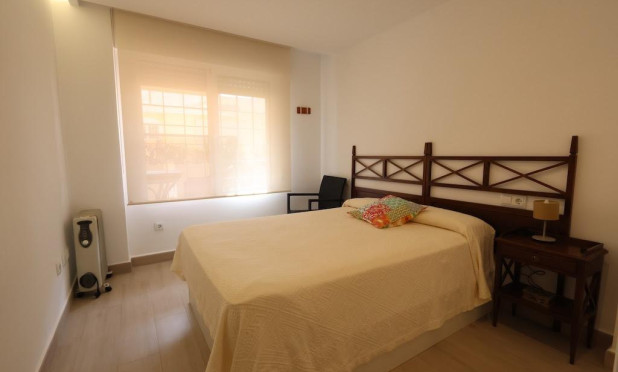 Resale - Apartment / flat - Orihuela Costa - Campoamor