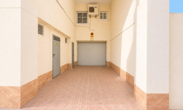 Location à long terme - Garage - Torrevieja - Centro