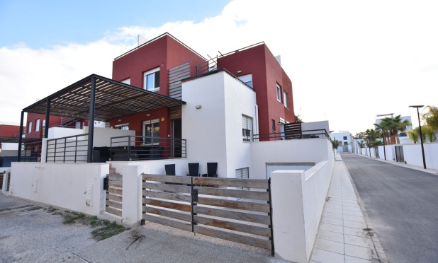 Resale - Villa - Algorfa - La Finca Golf Resort
