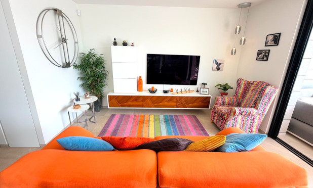 Resale - Villa - Los Montesinos - La Herrada