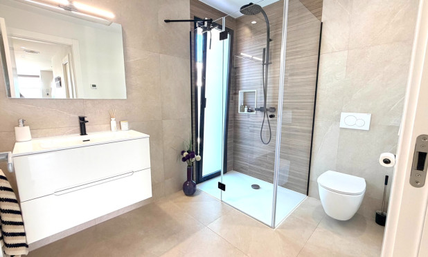 Resale - Villa - Los Montesinos - La Herrada
