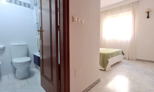 Resale - Apartment / flat - Torrevieja - Playa de los Locos