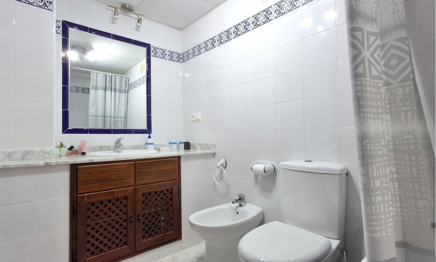 Resale - Apartment / flat - Torrevieja - Playa de los Locos