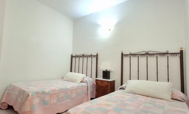 Resale - Apartment / flat - Torrevieja - Playa de los Locos