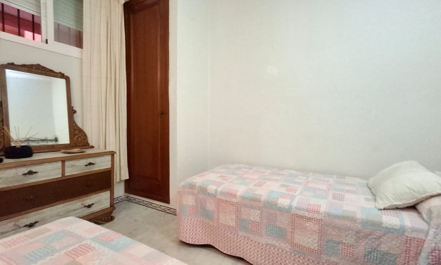 Resale - Apartment / flat - Torrevieja - Playa de los Locos