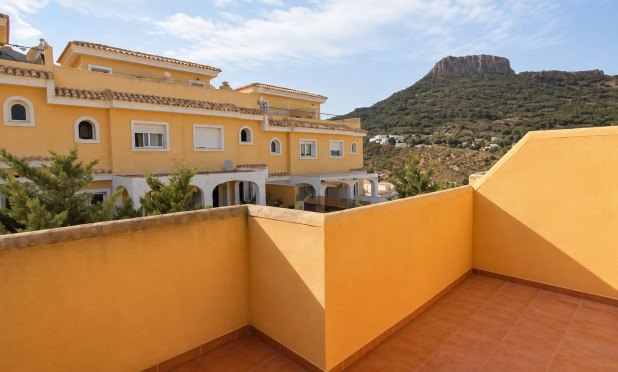 Resale - Townhouse - Calpe - Zona Puerto Blanco - Maryvilla