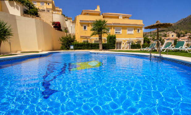 Resale - Townhouse - Calpe - Zona Puerto Blanco - Maryvilla