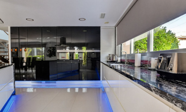 Reventa - Villa - Pinar de Campoverde