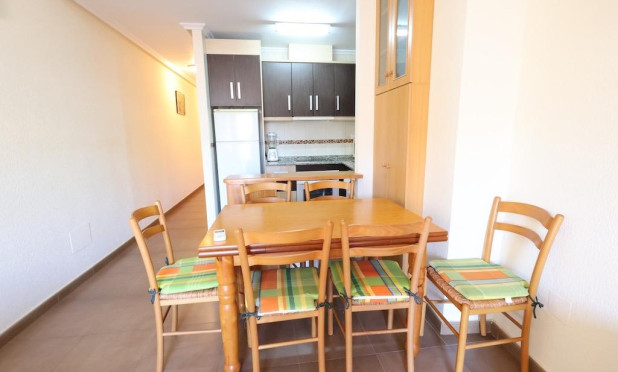 Resale - Apartment / flat - Torrevieja - Centro