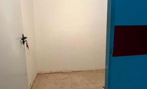 Resale - Apartment / flat - Torrevieja - Centro