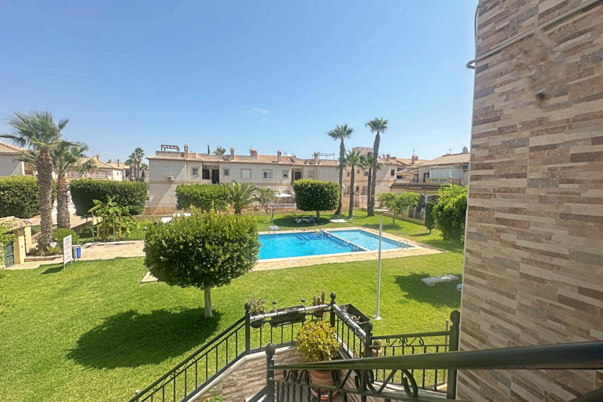 Resale - Townhouse - Torrevieja - Aguas Nuevas