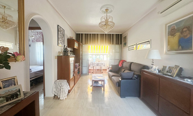 Resale - Townhouse - Torrevieja - Aguas Nuevas