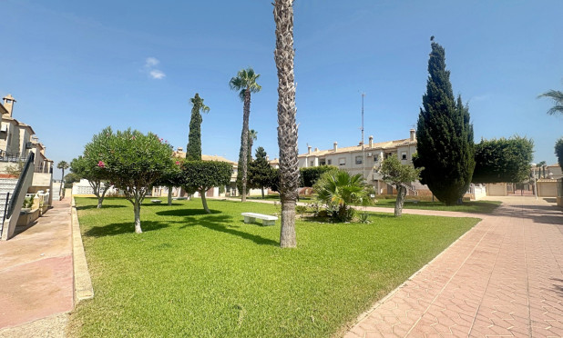Resale - Townhouse - Torrevieja - Aguas Nuevas