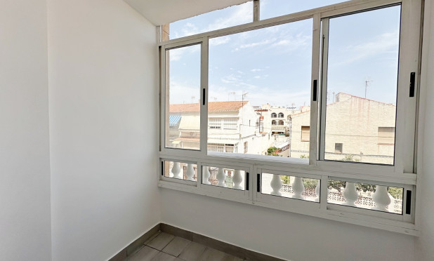 Odsprzedaż - Mieszkanie w bloku - Torrevieja - torrevieja