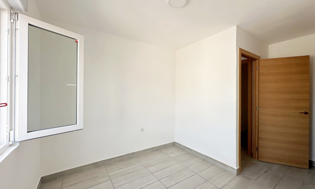 Odsprzedaż - Mieszkanie w bloku - Torrevieja - torrevieja
