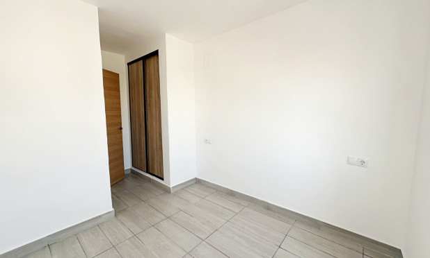 Odsprzedaż - Mieszkanie w bloku - Torrevieja - torrevieja