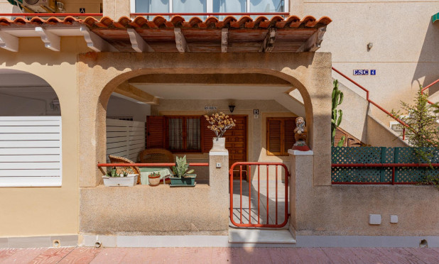 Resale - Apartment / flat - Torrevieja - Acequion