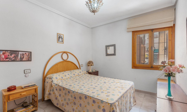 Resale - Apartment / flat - Torrevieja - Acequion