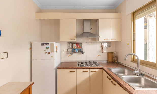 Resale - Apartment / flat - Torrevieja - Acequion