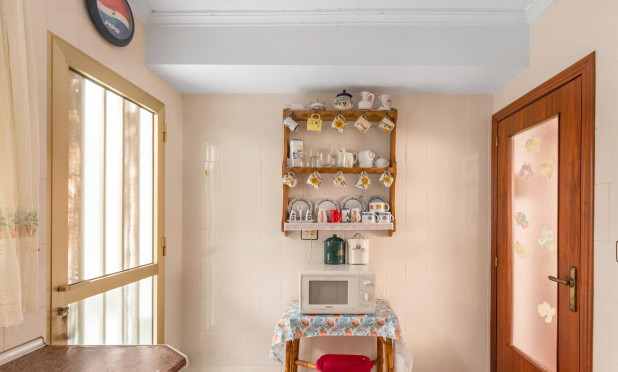 Resale - Apartment / flat - Torrevieja - Acequion