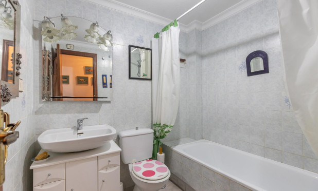 Resale - Apartment / flat - Torrevieja - Acequion
