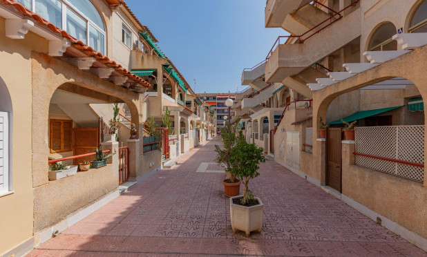 Resale - Apartment / flat - Torrevieja - Acequion