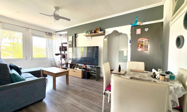 Resale - Apartment / flat - Denia - Les Marines - Las Marinas