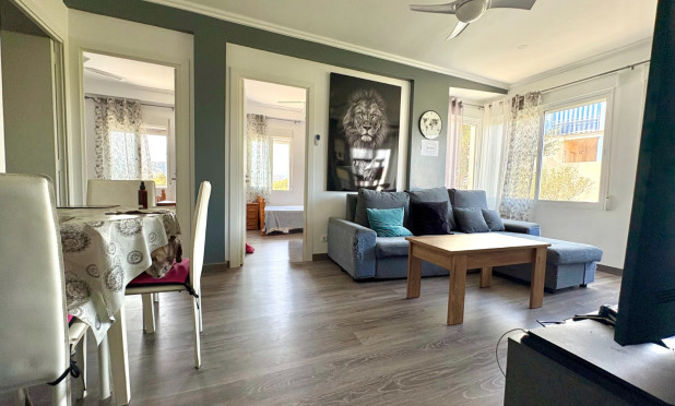 Resale - Apartment / flat - Denia - Les Marines - Las Marinas