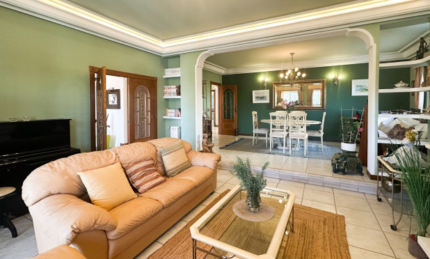 Odsprzedaż - Villa - La Mata