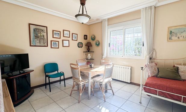 Odsprzedaż - Villa - La Mata