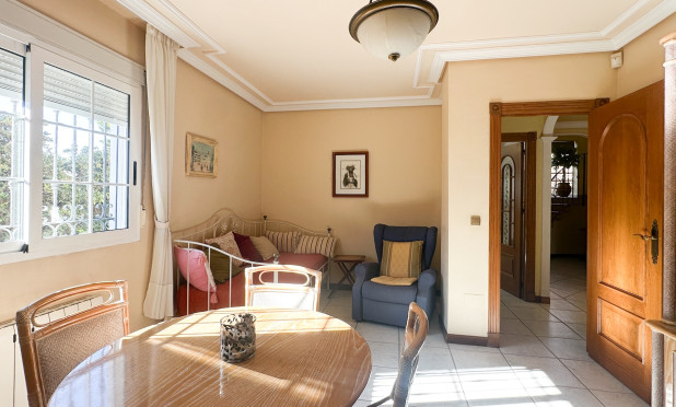 Odsprzedaż - Villa - La Mata
