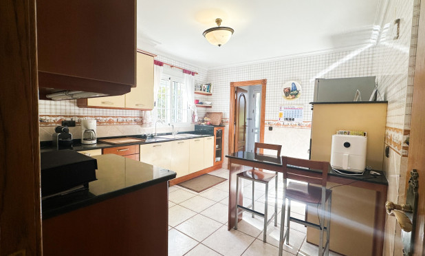 Odsprzedaż - Villa - La Mata