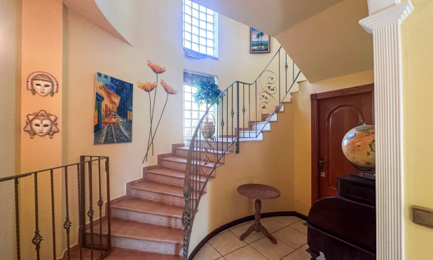 Odsprzedaż - Villa - La Mata