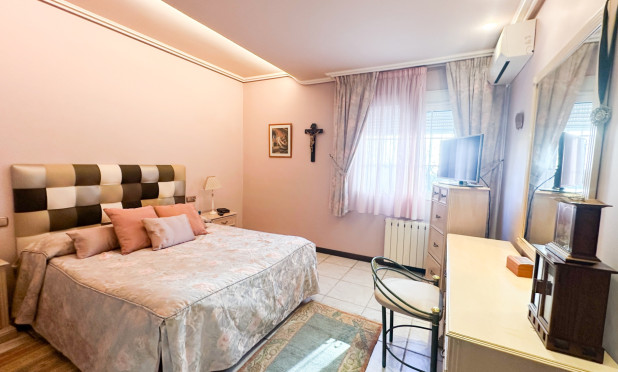 Odsprzedaż - Villa - La Mata
