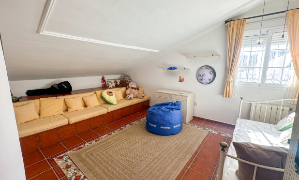 Odsprzedaż - Villa - La Mata