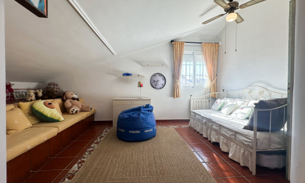 Odsprzedaż - Villa - La Mata