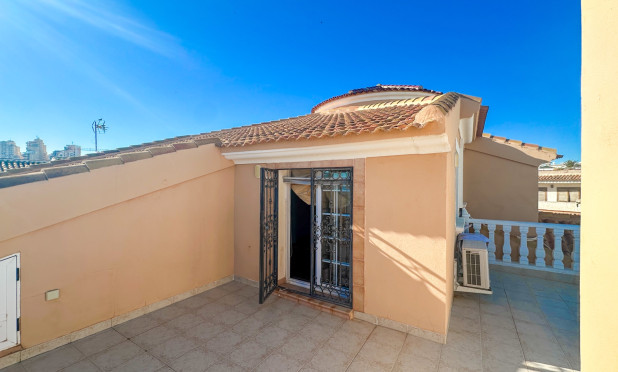 Odsprzedaż - Villa - La Mata