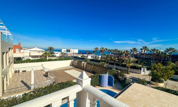 Odsprzedaż - Villa - La Mata