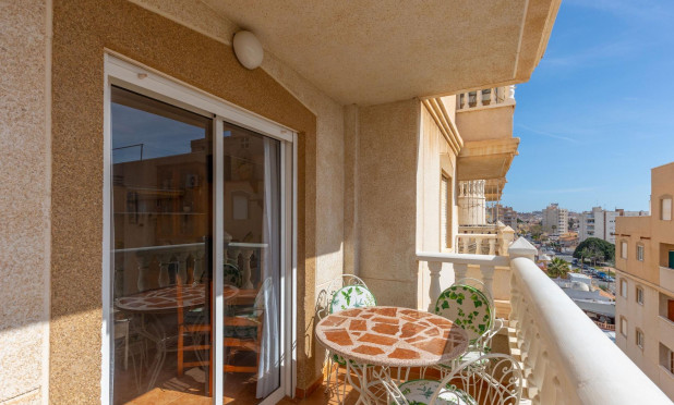 Odsprzedaż - Mieszkanie w bloku - Torrevieja - Nueva Torrevieja