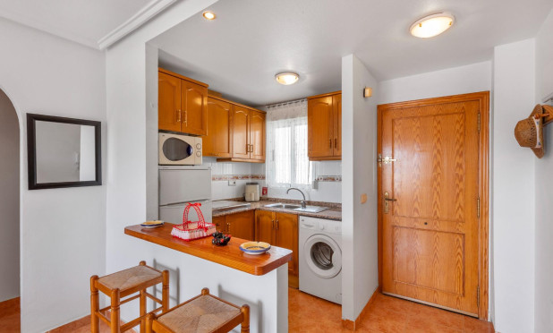 Odsprzedaż - Mieszkanie w bloku - Torrevieja - Nueva Torrevieja