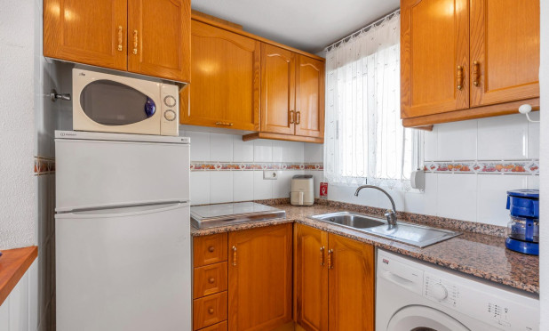 Odsprzedaż - Mieszkanie w bloku - Torrevieja - Nueva Torrevieja