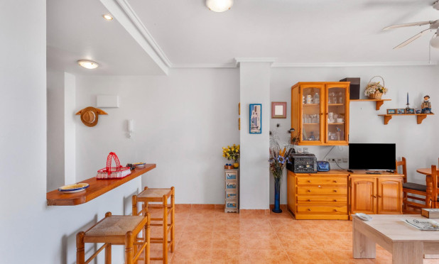 Odsprzedaż - Mieszkanie w bloku - Torrevieja - Nueva Torrevieja