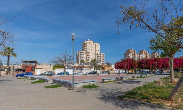 Odsprzedaż - Mieszkanie w bloku - Torrevieja - Nueva Torrevieja