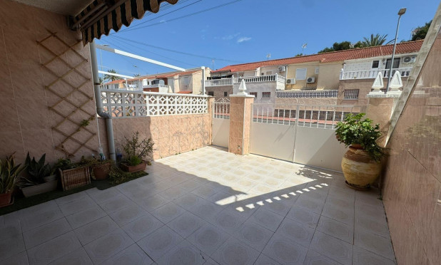 Odsprzedaż - Kamienica - Torrevieja - Playa de los Naufragos