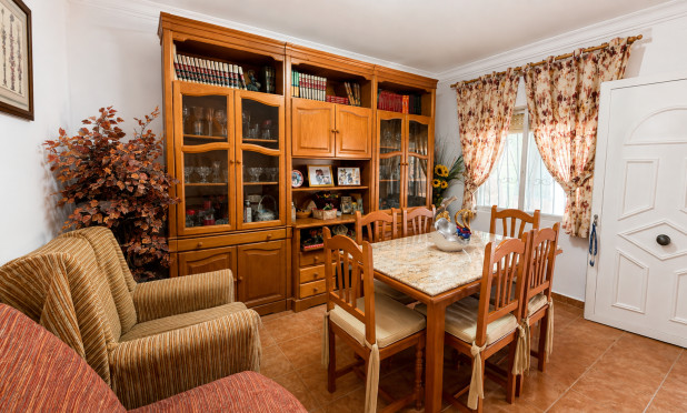 Herverkoop - Villa - Oliva - Oliva Nova
