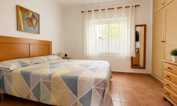 Herverkoop - Villa - Oliva - Oliva Nova