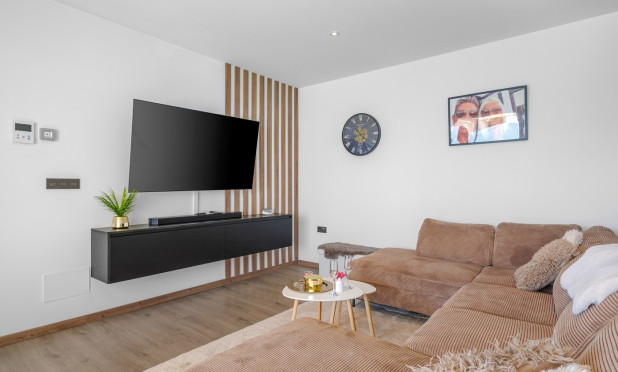 Odsprzedaż - Villa - Fortuna - Urbanizacion Las Kalendas