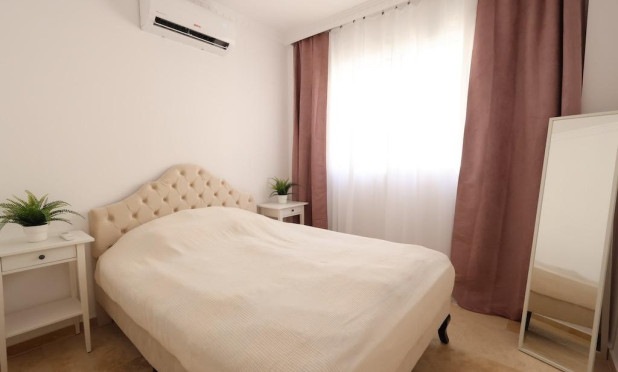 Odsprzedaż - Villa - Orihuela Costa - Las Filipinas