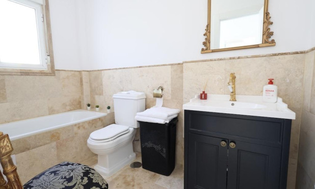 Odsprzedaż - Villa - Orihuela Costa - Las Filipinas