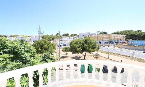 Odsprzedaż - Villa - Orihuela Costa - Las Filipinas